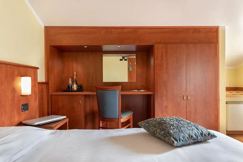 Hotel Postumia Dossobuono 3*,  Italien