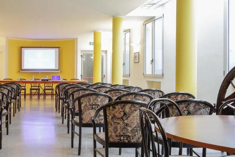 Hotel Postumia Dossobuono 3*,